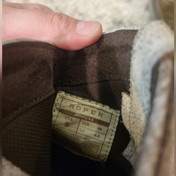 Roper Cowboy Boots In Crackled Cream White - Picture 6 of 9